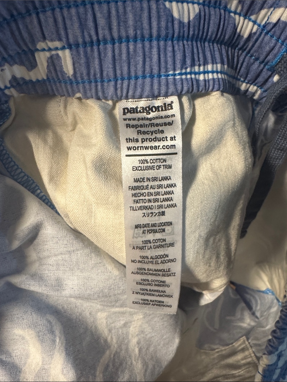 Patagonia Men’s Blue Printed Shorts - Picture 6 of 6